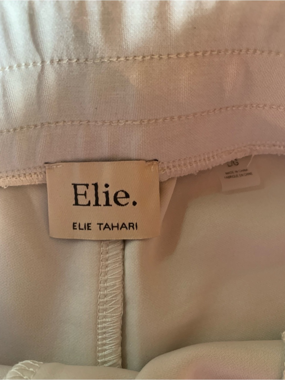 Ellie Tahari High-Waisted Tailored Shorts Size Large Gold Detail Pockets - Picture 5 of 8